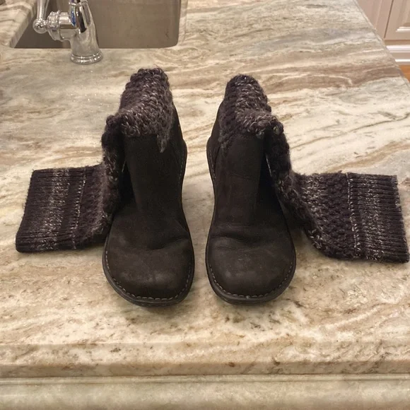 Ugg sweater wedge boots with leather foot - Picture 5 of 7